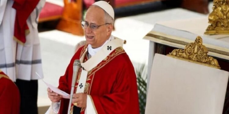 ঈশ্বর যুদ্ধবাজদের প্রার্থনা শোনেন না— পোপ