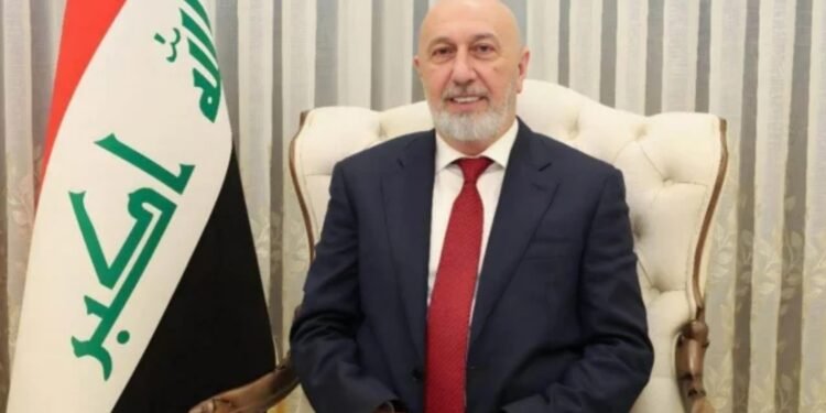 দীর্ঘ রাজনৈতিক অচলাবস্থার অবসান ঘটিয়ে ইরাকের নতুন প্রেসিডেন্ট নিজার আমেদি