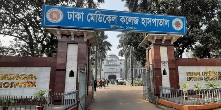 মৌচাক ফ্লাইওভারের ওপর থেকে সম্পূর্ণ দগ্ধ অবস্থায় একজনের মরদেহ উদ্ধার