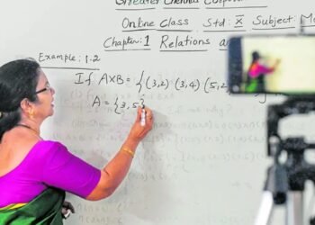 ভিকারুননিসায় পরীক্ষামূলকভাবে ‘হাইব্রিড ক্লাস’ পদ্ধতি চালু