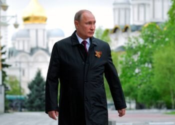 ইরানের মজুতকৃত ইউরেনিয়াম রাশিয়ায় স্থানান্তরের প্রস্তাব দিলেন পুতিন