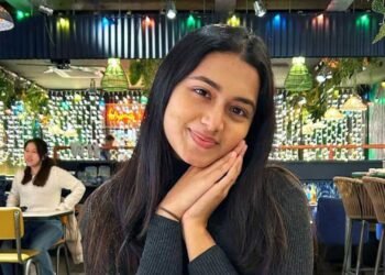 বৈশাখে মায়ের সঙ্গে দোকান দিতাম— তাসনিয়া ফারিণ