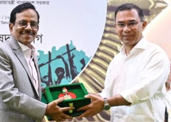 প্রধানমন্ত্রীর হাত থেকে ‘স্বাধীনতা পুরস্কার-২০২৬’ গ্রহণ করলেন হানিফ সংকেত