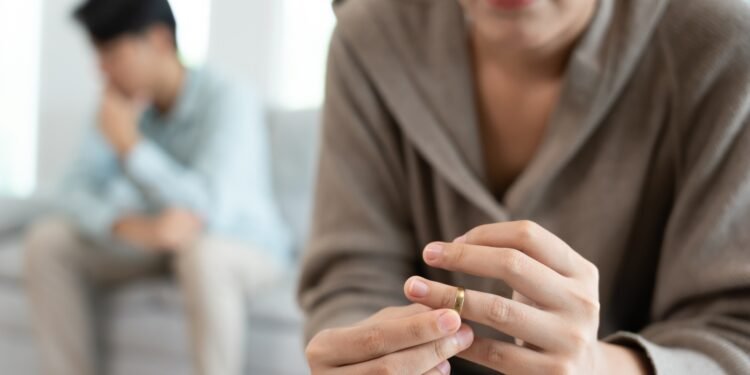 ডিভোর্স এড়াতে জাদুর মতো কাজ করে মাত্র ১টি অভ্যাস!