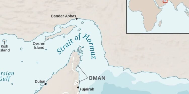 হরমুজ প্রণালি নিয়ে ট্রাম্পের সতর্কবার্তার কড়া জবাব দিল ইরান