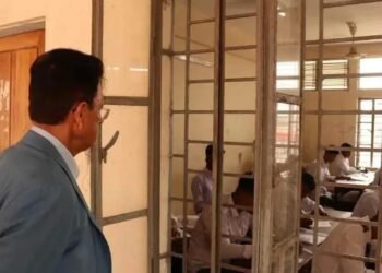 আজ এসএসসির বাংলা দ্বিতীয়পত্রের পরীক্ষা, আকস্মিক পরিদর্শনে যেতে পারেন শিক্ষামন্ত্রী