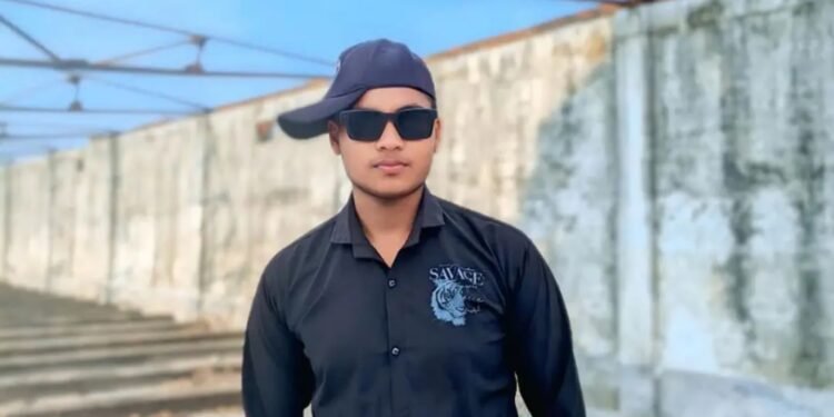 প্রতিমন্ত্রীকে নিয়ে ফেসবুকে পোস্ট এর জেরে যুবক আটক