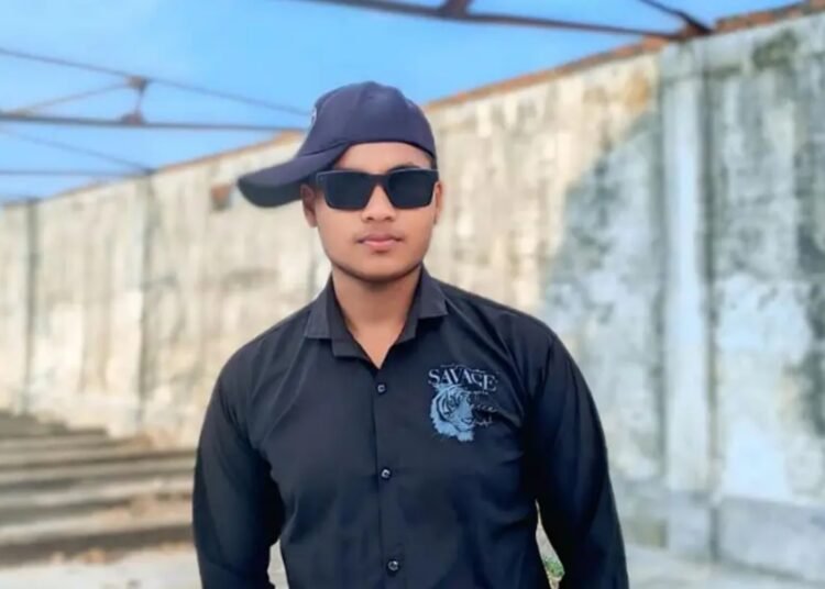 প্রতিমন্ত্রীকে নিয়ে ফেসবুকে পোস্ট এর জেরে যুবক আটক