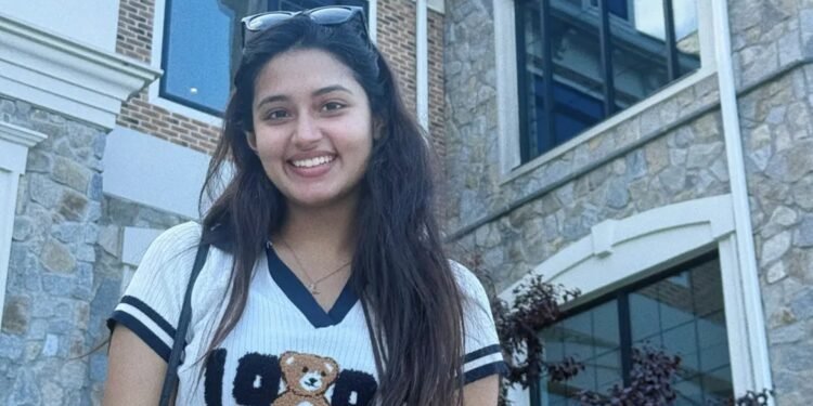 মেকআপ ও লুক নিয়ে সমালোচনার কড়া জবাব দিলেন অভিনেত্রী তাসনিয়া ফারিণ