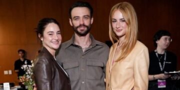 অবশেষে একসঙ্গে দেখা মিলল হলিউডের দুই ‘লুক-অ্যালাইক’ তারকার