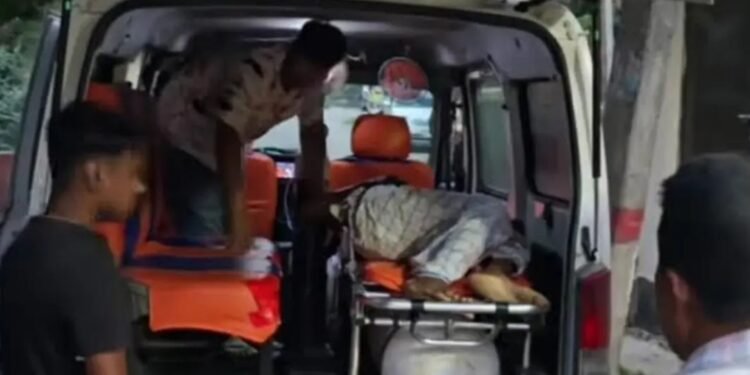 শিবালয়ে স্পিডবোটে এসে গুলি ও কুপিয়ে বালুমহালের ম্যানেজারকে হত্যা