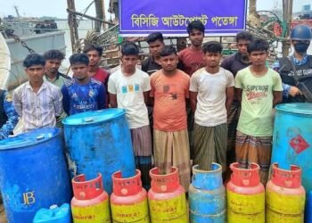 এবার মিয়ানমারে পাচারের সময় ৬ হাজার লিটার ডিজেল জব্দ