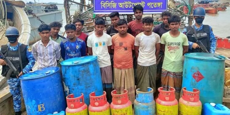 এবার মিয়ানমারে পাচারের সময় ৬ হাজার লিটার ডিজেল জব্দ