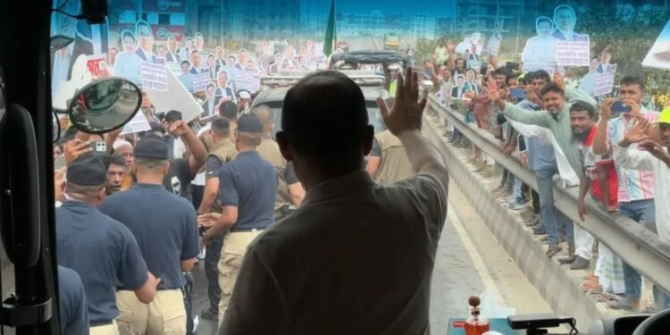 বগুড়ার পথে প্রধানমন্ত্রী তারেক রহমান