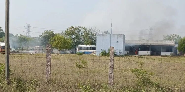 ভারতের বাজি কারখানায় ভ/য়া/বহ বি/স্ফো/রণে ঝ/রল অন্তত ২০ প্রা/ণ