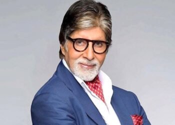 মায়ের স্মৃতিচারণায় আবেগাপ্লুত অমিতাভ বচ্চন