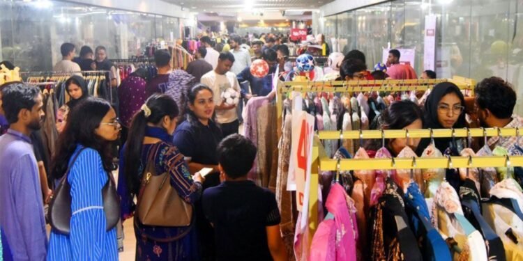 ১ ঘন্টা বাড়িয়ে মার্কেট খোলা সন্ধ্যা ৭টা পর্যন্ত