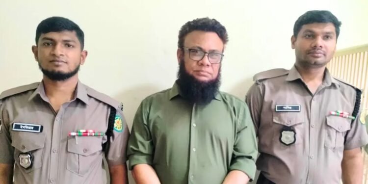 গুলশানে ১২ বছরের কিশোরকে যৌ/ন নি/র্যা/তন,
 বিশ্ববিদ্যালয় শিক্ষক গ্রে/প্তার!