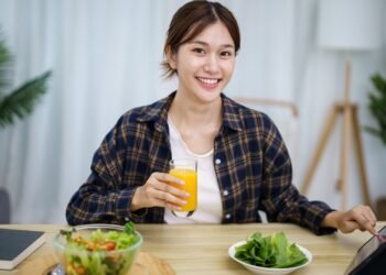 মেটাবলিজম বাড়াতে নির্দিষ্ট সময়ে খাওয়ার পরামর্শ