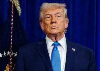 ওয়াশিংটনে সাংবাদিকদের নৈশভোজে গুলি, দ্রুত সরিয়ে নেওয়া হলো ট্রাম্পকে