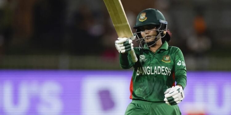হারের পর এবার আইসিসির দণ্ড পেলেন বাংলাদেশ অধিনায়ক