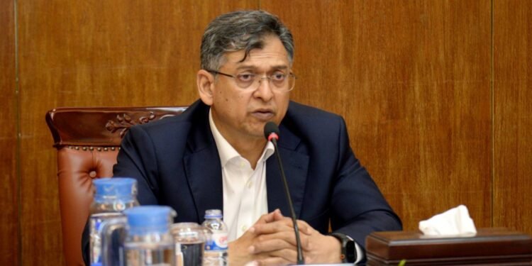 মাঠ থেকে পর্যায়ক্রমে সেনাবাহিনী প্রত্যাহারের ঘোষণা স্বরাষ্ট্রমন্ত্রীর