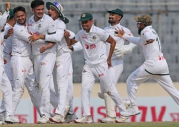 পাকিস্তানের বিপক্ষে ৪৬ রানের লিডে বাংলাদেশ