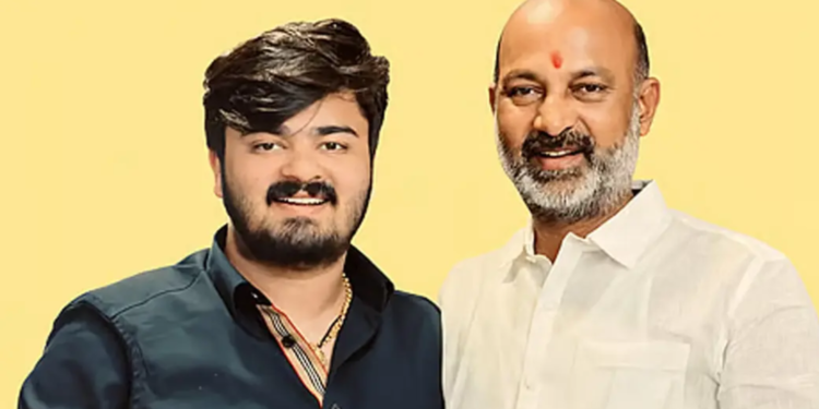 যৌন হেনস্তার অভিযোগে নিজের ছেলেকে পুলিশের হাতে দিলেন ভারতের স্বরাষ্ট্র প্রতিমন্ত্রী
বিস্তারিত: 
#news #banglaflow #বাংলাফ্লো