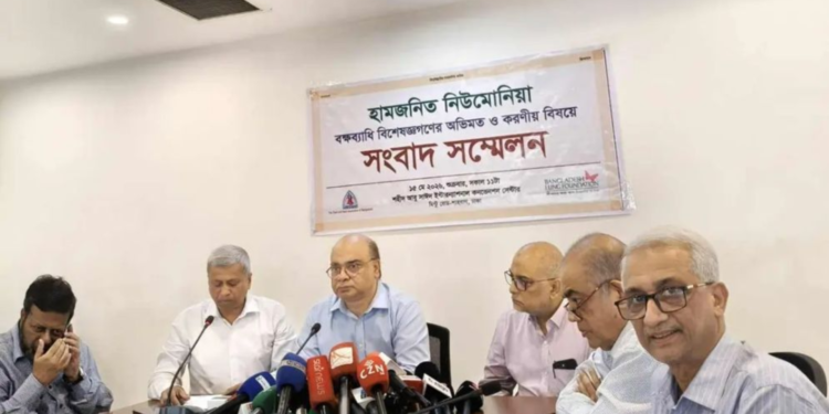 হামের চেয়েও ভয়ংকর নিউমোনিয়া: দিনে প্রাণ যাচ্ছে ৭০ শিশুর