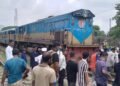 ফেনী স্টেশনে ট্রেনের ইঞ্জিনে অগ্নিকাণ্ড