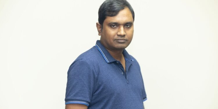 আমেরিকায় বসে রাজীব মণি দাস রচনা করলেন ‘ফুটবল যুদ্ধ’