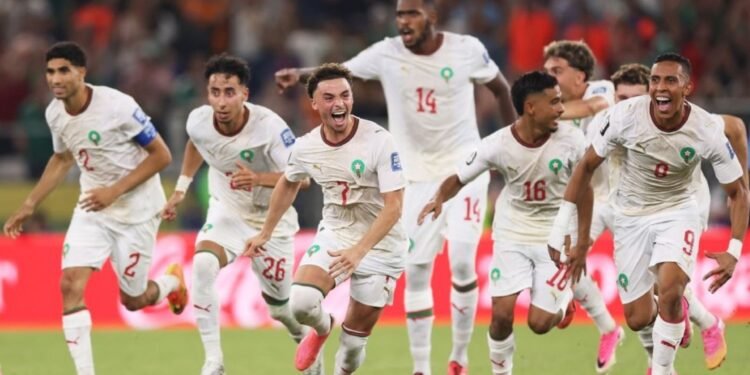নাটকীয় টাইব্রেকারে নেদারল্যান্ডসকে বিদায় করে শেষ ষোলোতে মরক্কো