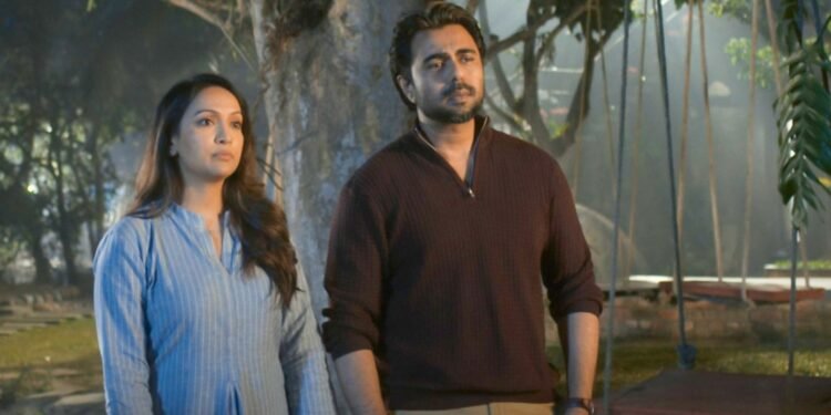 অপূর্বর ‘হেডলাইন’ দিয়ে ৩ বছর পর ওটিটিতে ফিরছেন বিন্দু