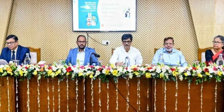 মাছ চাষে গবাদিপশুর অ্যান্টিবায়োটিক ব্যবহার চরম ঝুঁকিপূর্ণ: প্রতিমন্ত্রী