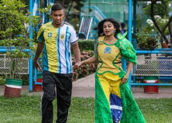 ফুটবল মাঠ থেকে ক্যামেরার সামনে অধিনায়ক জামাল ভূঁইয়া