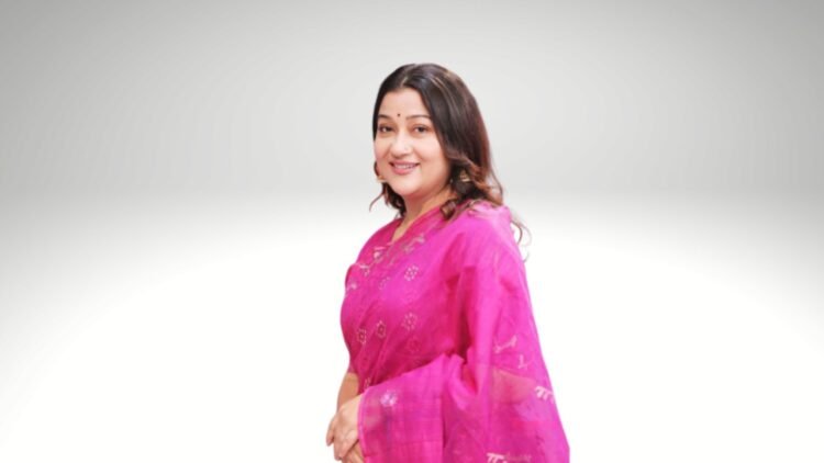 একের পর এক দুর্ঘটনায় দীপা খন্দকার