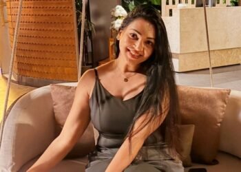 ১৬ বছরের নীরবতা ভাঙলেন প্রভা