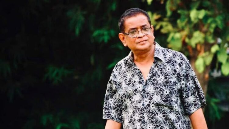 কালজয়ী স্রষ্টা হুমায়ূন আহমেদের প্রয়াণ দিবস আজ