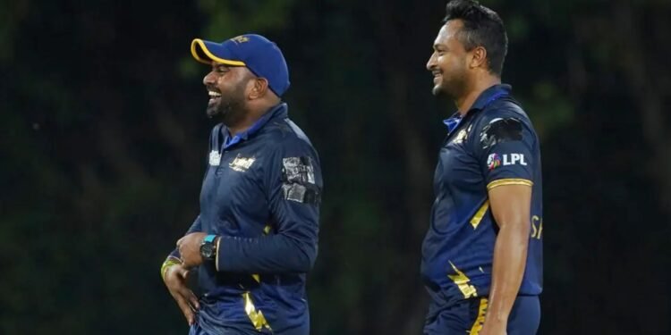৪ বলে ৩ ক্যাচ মিস, সাকিবের হাত ফসকে শুরু জাফনার ফিল্ডিং বিপর্যয়