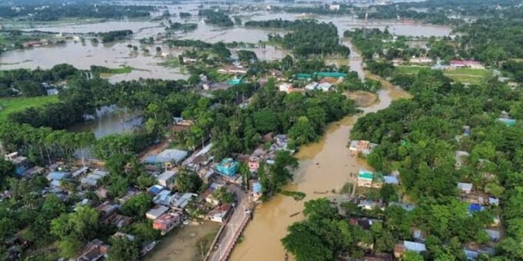 অপরিকল্পিত নগরায়ণ ও দুর্নীতিতে বাড়ছে বন্যার ঝুঁকি