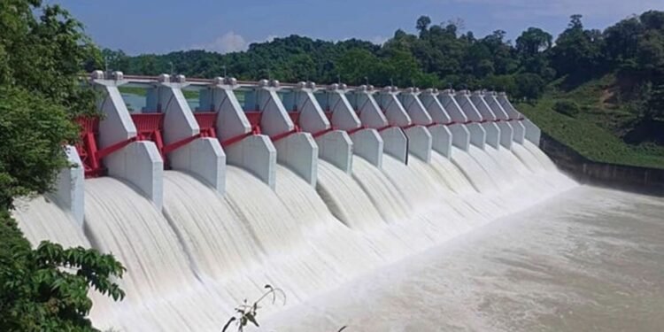 বন্যা নিয়ন্ত্রণে কাপ্তাই বাঁধের জলকপাট খুলে দেওয়ার সিদ্ধান্ত