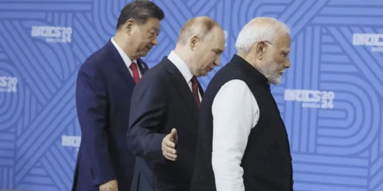 রাশিয়া থেকে তেল কেনায় ভারত-চীনের ওপর ১০০% শুল্ক আরোপের পথে যুক্তরাষ্ট্র
