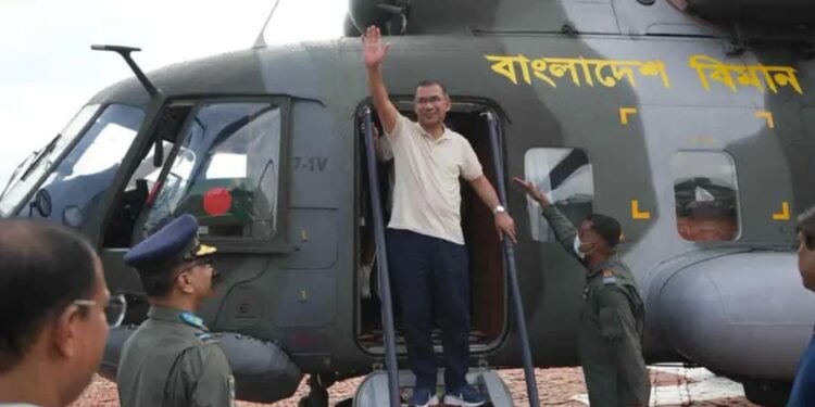বাঁশখালী থেকে হেলিকপ্টারযোগে ফটিকছড়িতে পৌঁছেছেন প্রধানমন্ত্রী