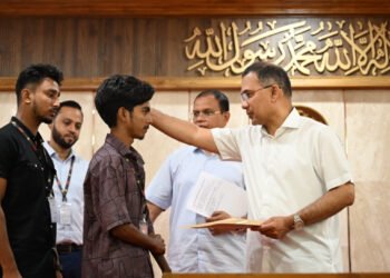 গুম-খুন ও জুলাই অভ্যুত্থানে শহীদ পরিবারের ৭৪ জনকে চাকরি দিলেন প্রধানমন্ত্রী