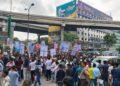 স্লিপার বাসের বৈধতার দাবিতে বিআরটিএ ঘেরাও, বনানীতে তীব্র যানজট