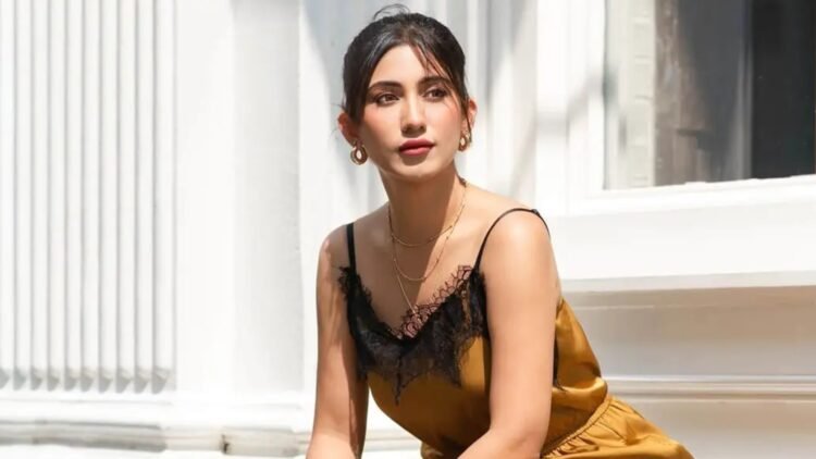 নারীদের উদ্দেশে সাফা কবির: 'নিজের জায়গা তৈরি করো'