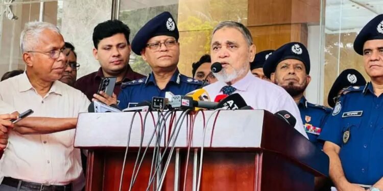 আসন্ন নির্বাচনে পুলিশকে কোনো বেআইনি নির্দেশনা দেবে না ইসি: সিইসি