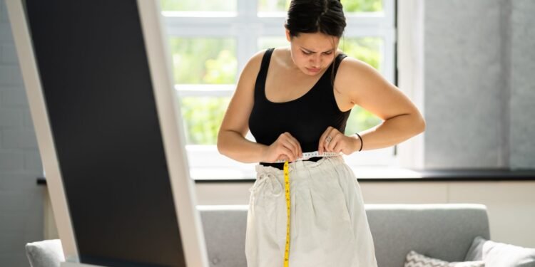 ওজন কমাতে সকালের খাবার বাদ দিচ্ছেন? জেনে নিন কী হয়
