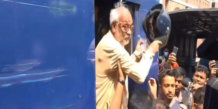 ‘পুলিশের গুলি খাবো, তবু হেলমেট পরবো না’: আদালতে ক্ষোভ ঝাড়লেন আখতারুজ্জামান