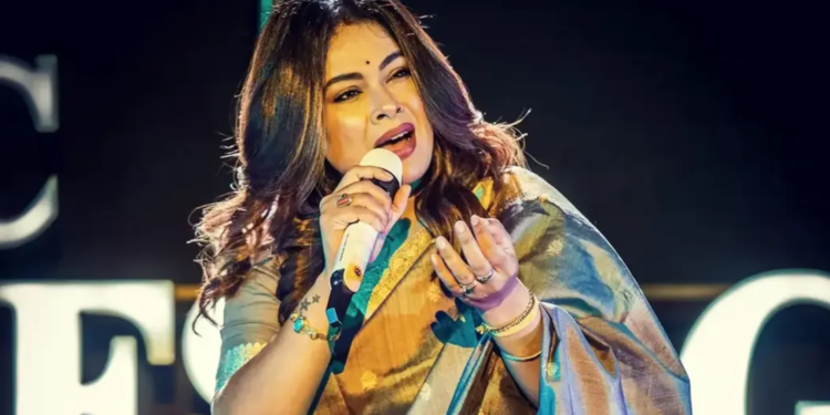 যুক্তরাষ্ট্রে বিমানবন্দরে হেনস্তার শিকার গায়িকা ইমন চক্রবর্তী